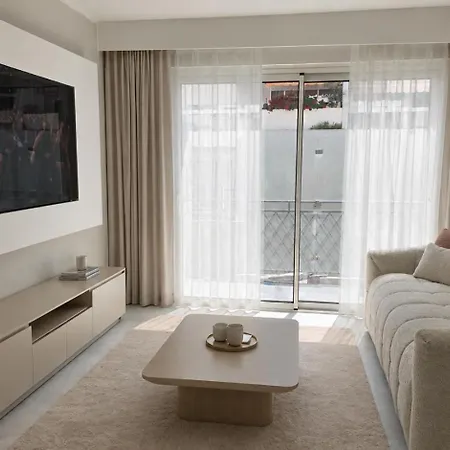 Apartman - Luxe Climatise- Vue Et Bord De - *